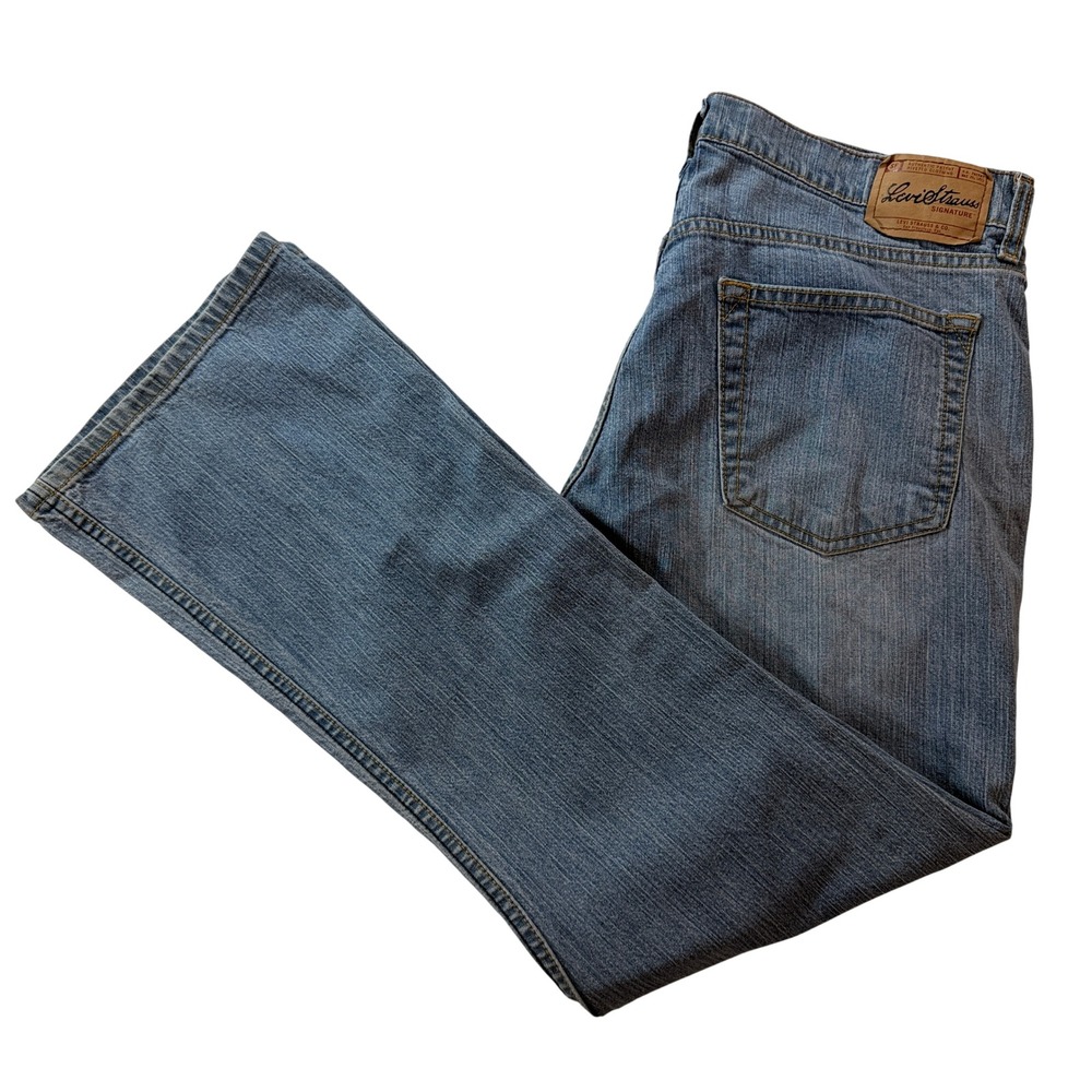 Vintage Levi Strauss Signature Bootcut Jeans Womens 10 Short Light Wash Stretch